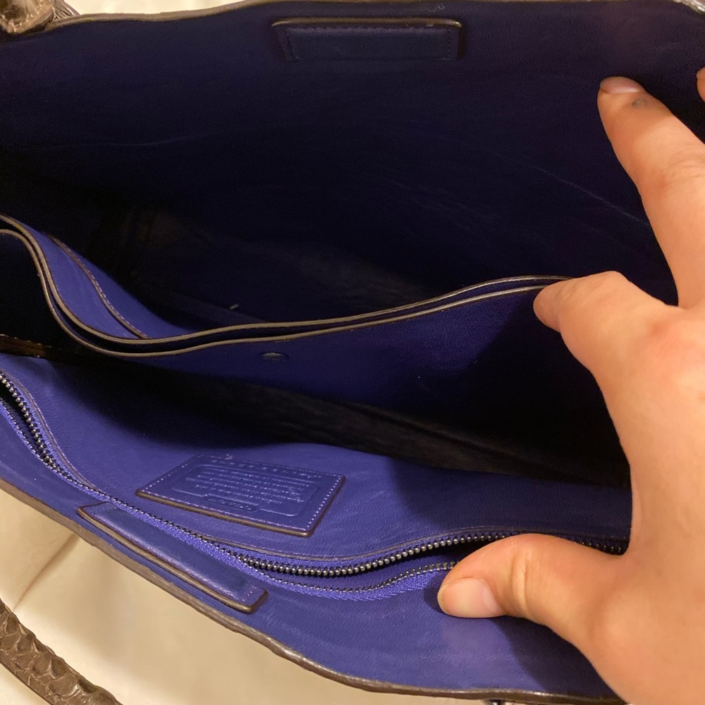 Handbag - Picture 2 of 7
